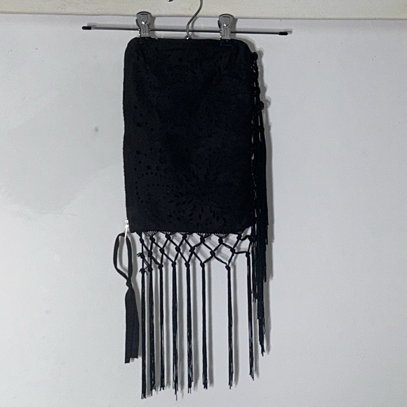 That’s iT wristlet with cut out star flower pattern - Picture 3 of 8